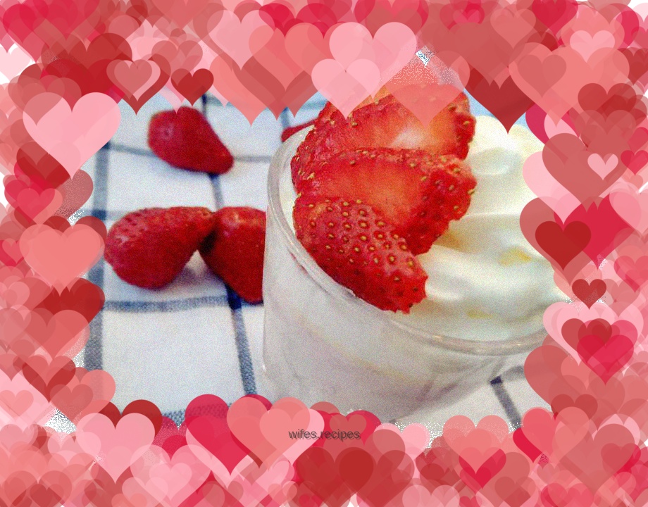Strawberry milk pudding