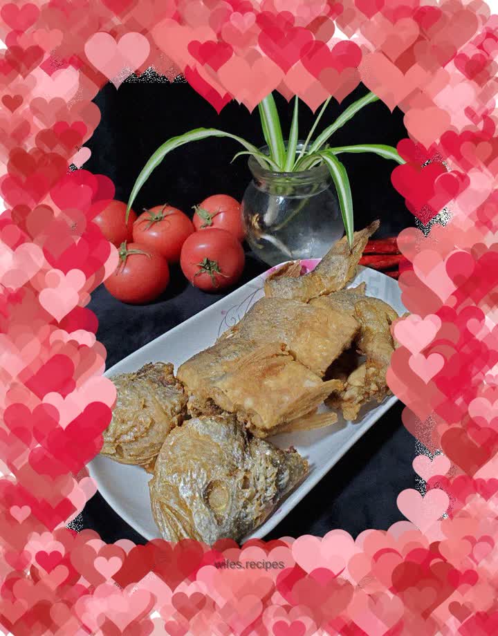 Fried yellow croaker