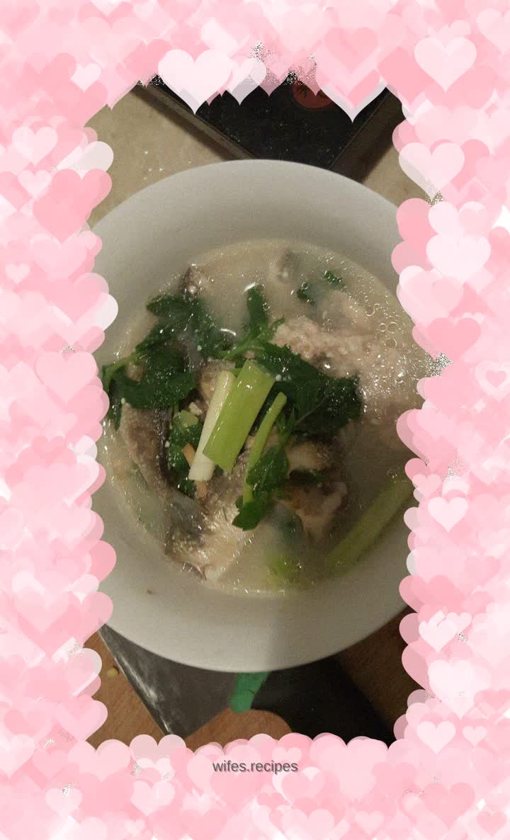 Stewed crucian carp with stinky tofu