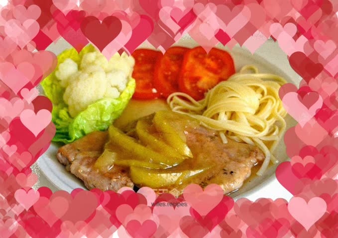 Pan-fried Pork Chops with Apple Sauce