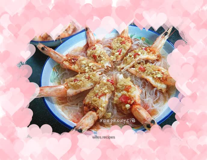 Steamed Prawns with Chopped Pepper and Garlic