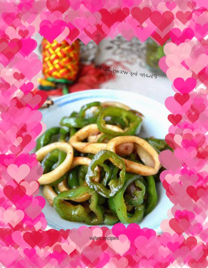 Fried squid rings with green pepper