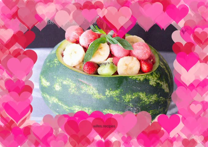 How to make fruit salad without a plate