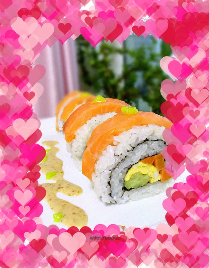 Salmon reverse sushi