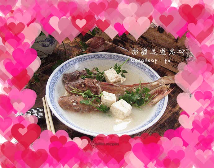 Red-headed fish tofu soup