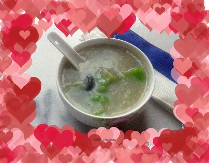 Luffa and preserved egg porridge