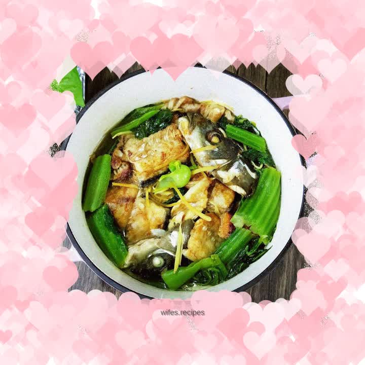 Fish head stewed with mustard greens