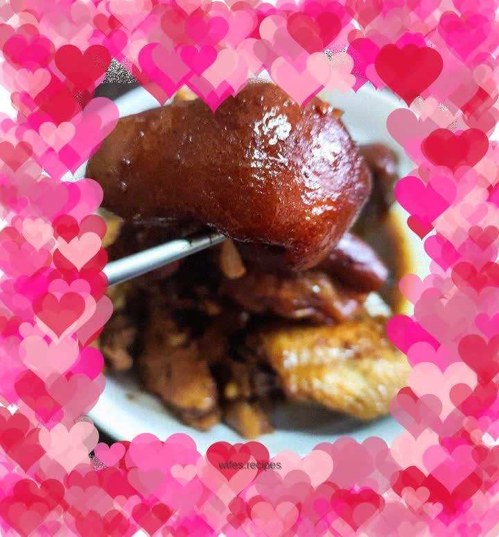 Braised Pork Knuckles and Chicken Wings in Red Wine