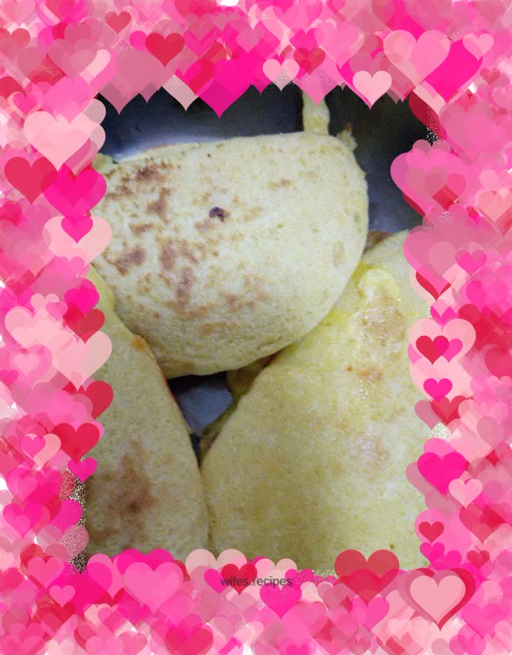 Egg fried steamed bun sandwich