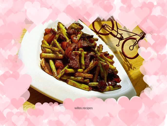 Stir-fried pork with garlic sprouts