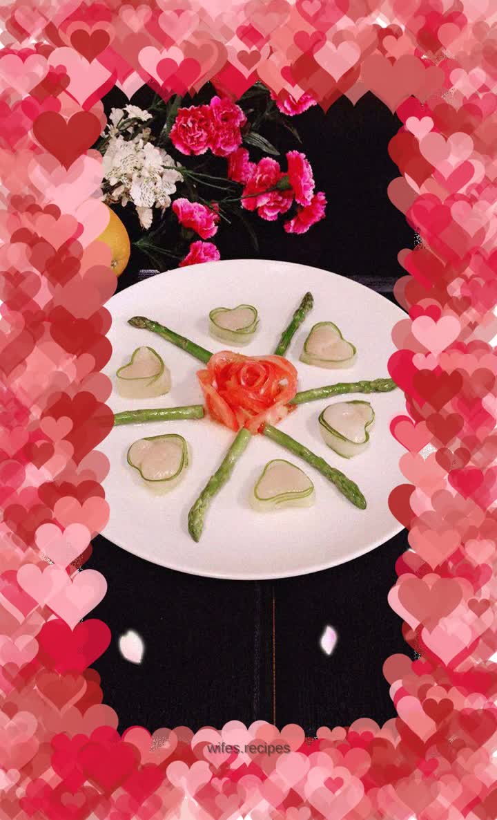 Heart-shaped scallops with asparagus