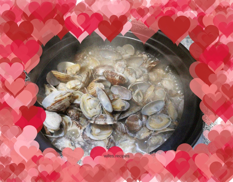 Sixty-year-old Vermicelli Clay Pot