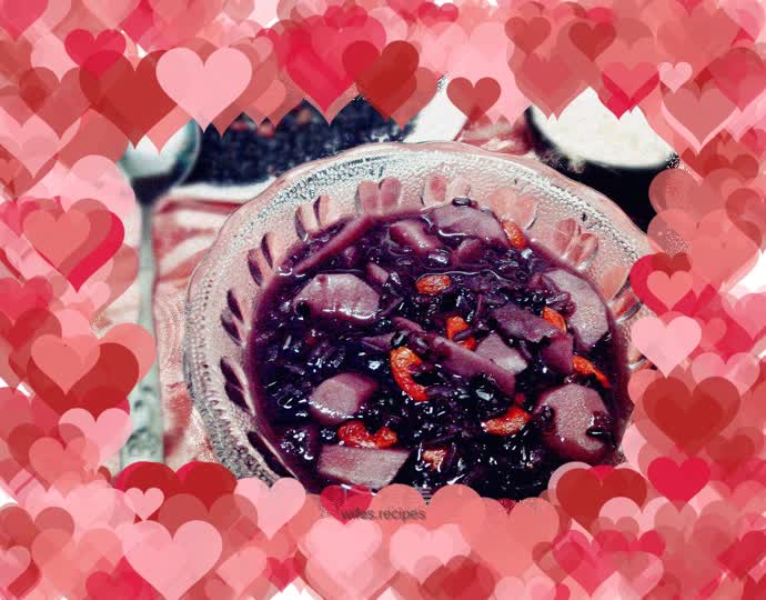 Simple and healthy--yam, black rice and multigrain porridge