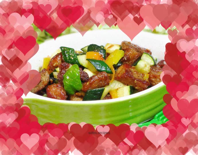 Stir-fried pork with small melon