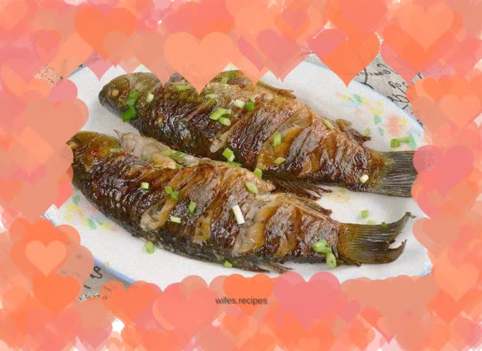 Pan-fried crucian carp