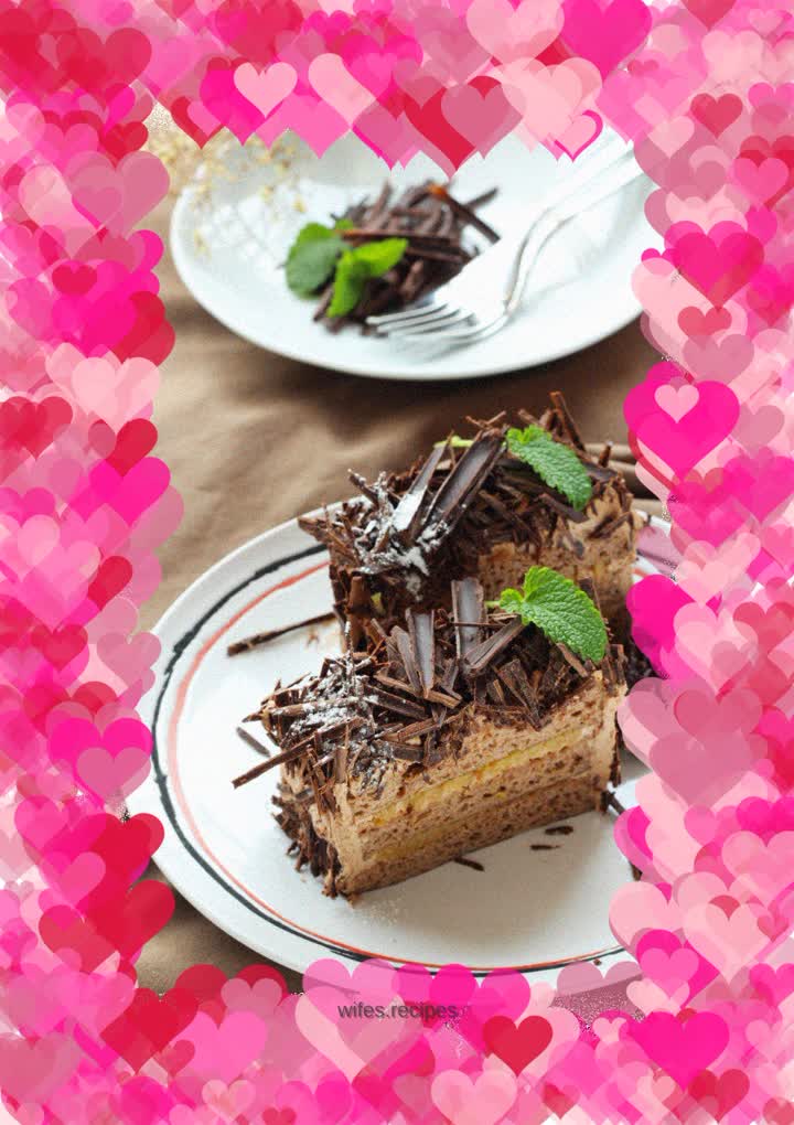 A cocoa base cake egg white