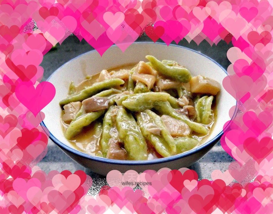 "Flower Pasta" Oyster Mushroom Green Scissor Noodles