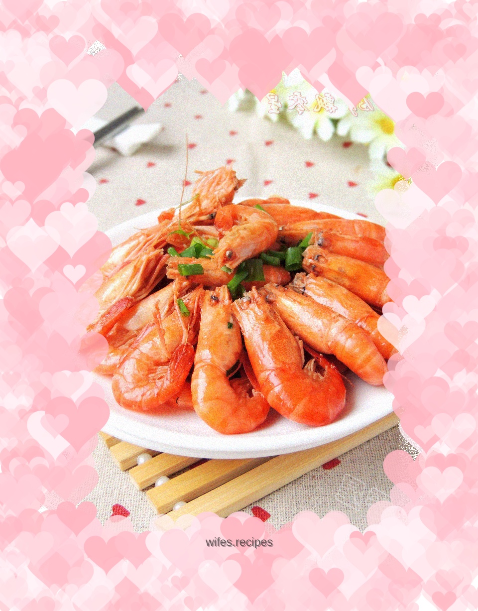 Fried shrimps in oil