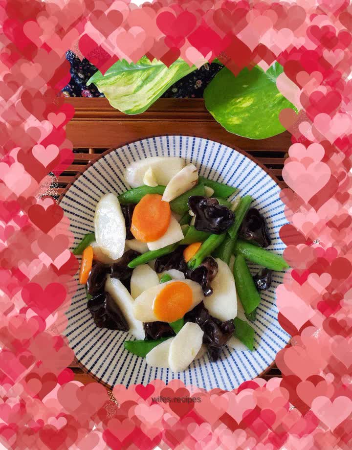 Stir-fried yam, sweet beans and black fungus