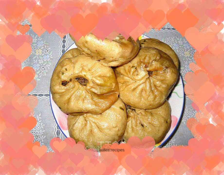 Chive meat buns