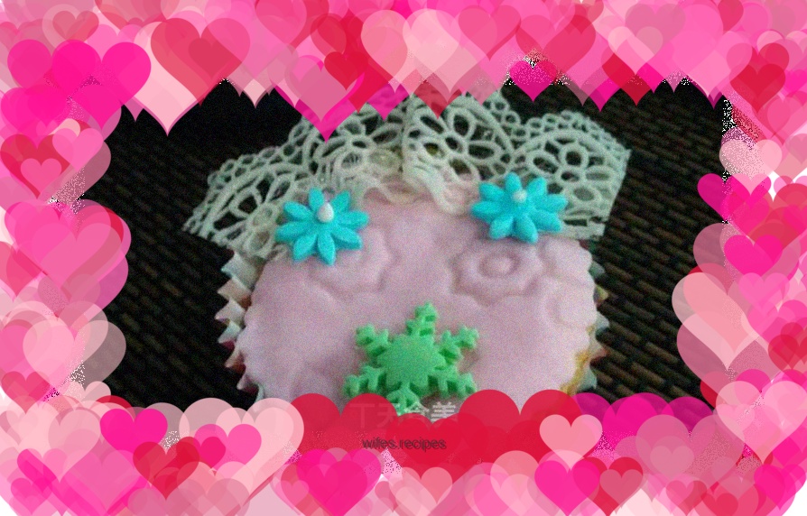 Lace fondant cake