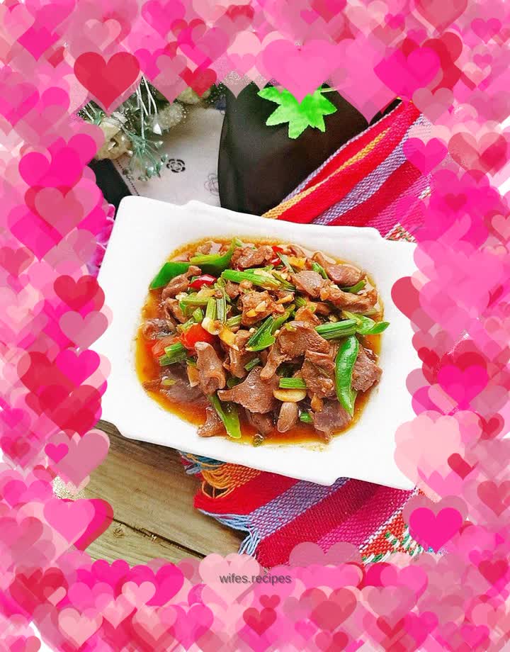 Stir-fried chicken gizzards