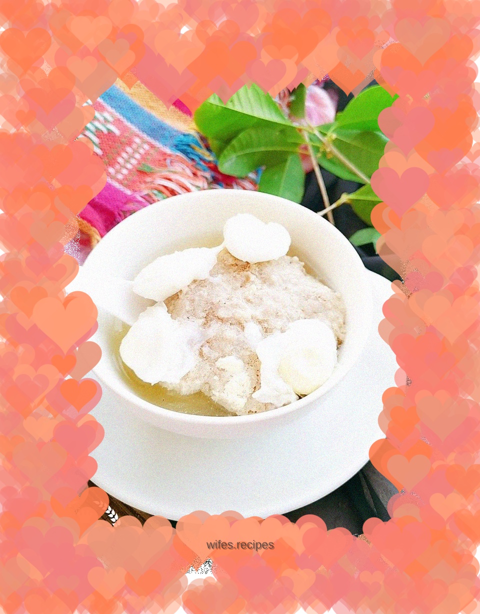 Quail egg meat cake soup