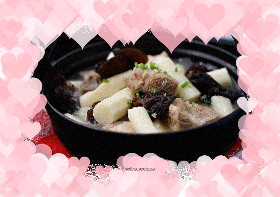 Yam, Fungus and Pork Ribs Soup