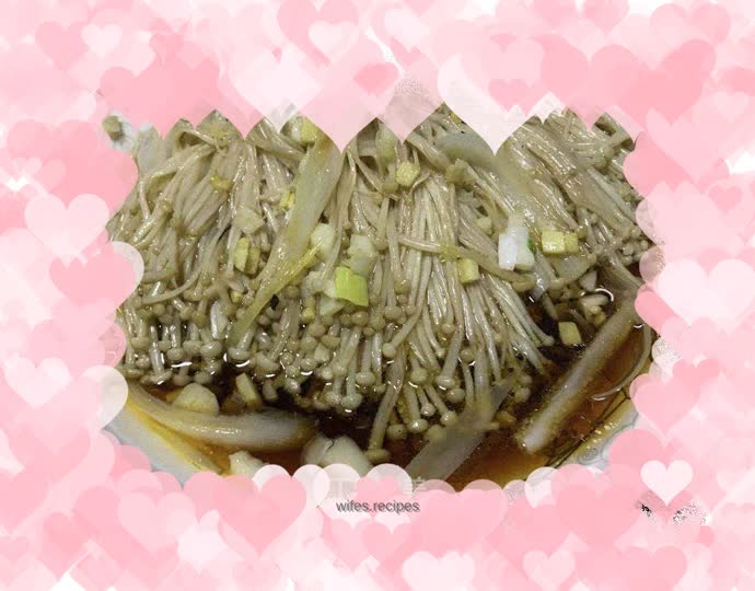 Steamed Enoki Mushrooms with Soy Sauce