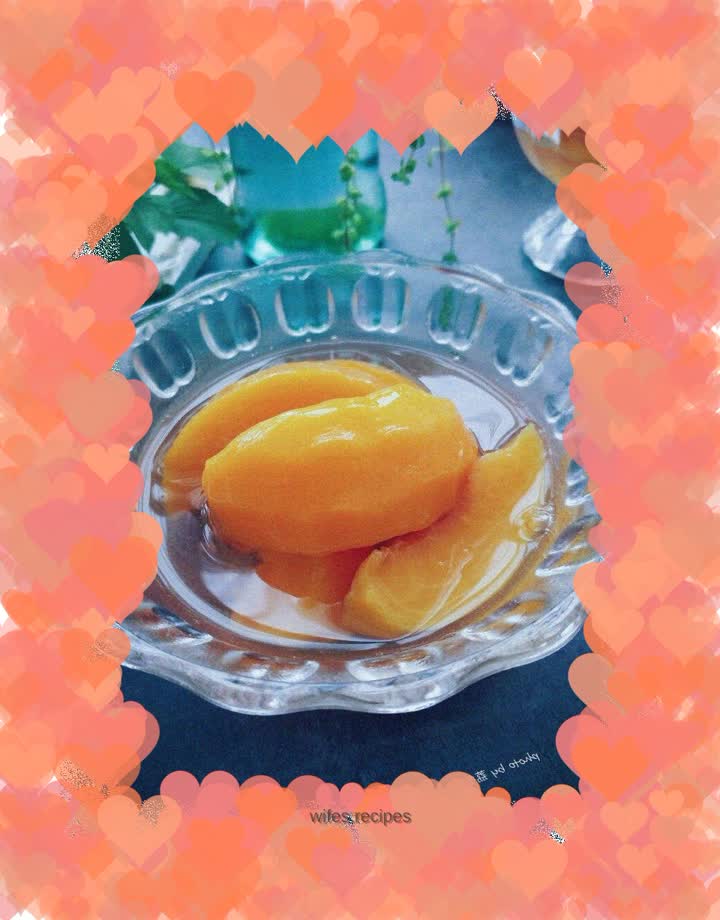 Canned yellow peach