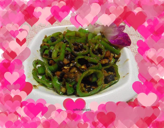 Stir-fried chili rings with black bean sauce