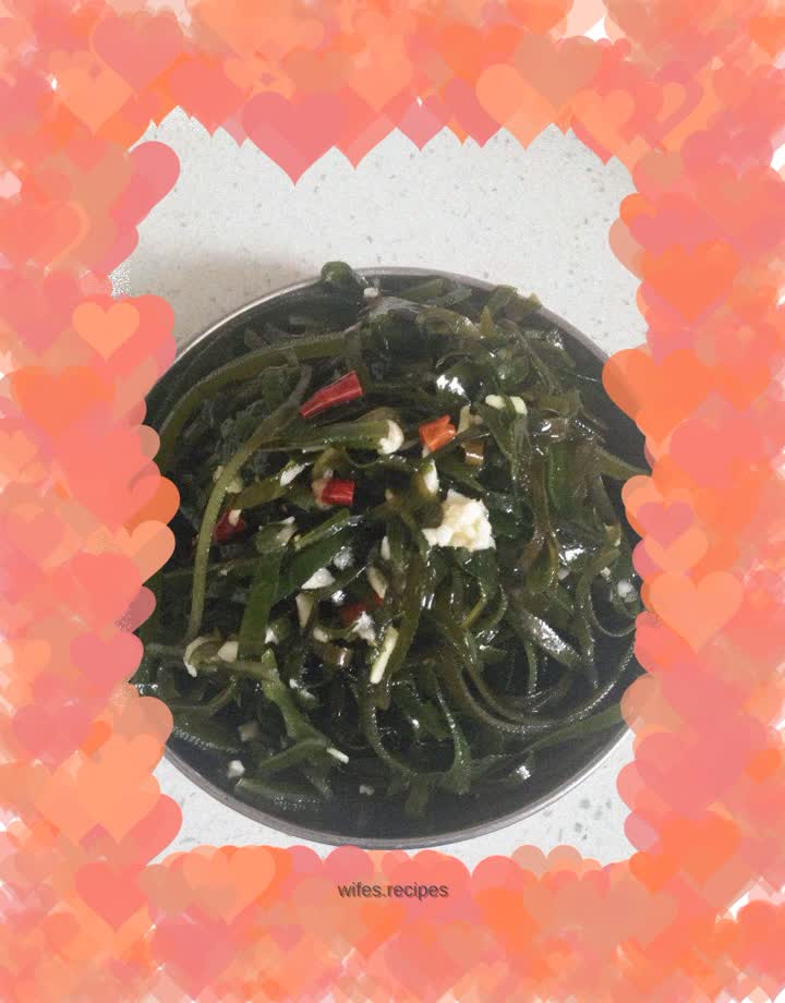 Cold seaweed shreds
