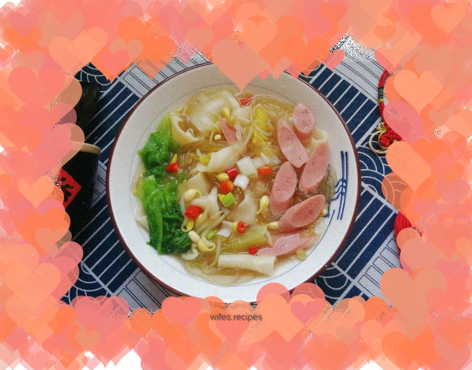 Ham, lettuce and clear soup noodles