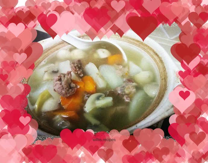 Oxtail and radish soup for two persons