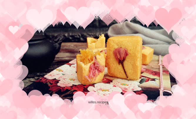 Beautiful pineapple cake as a New Year souvenir (stuffing fried in bread machine)