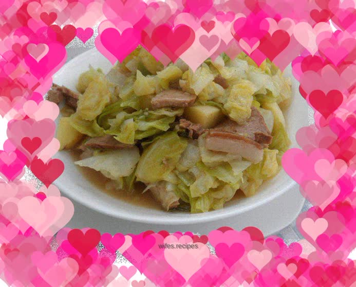Cabbage stewed with potatoes