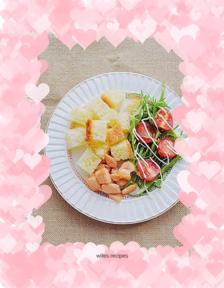 Salmon Salad Croutons