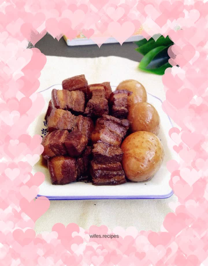 Stewed pork belly and eggs