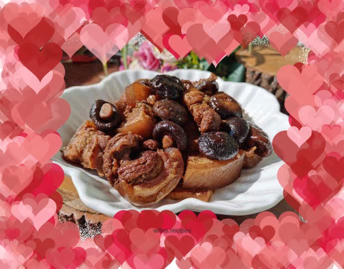 Stewed Pork Belly with Mushrooms