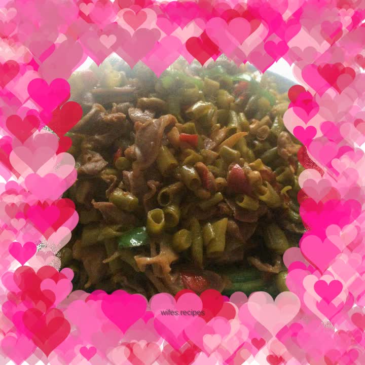 Stir-fried chicken gizzards with pickled beans