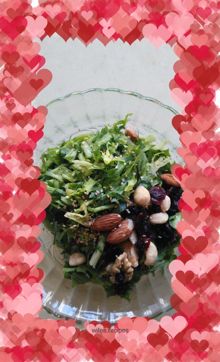 Bitter chrysanthemum nut salad