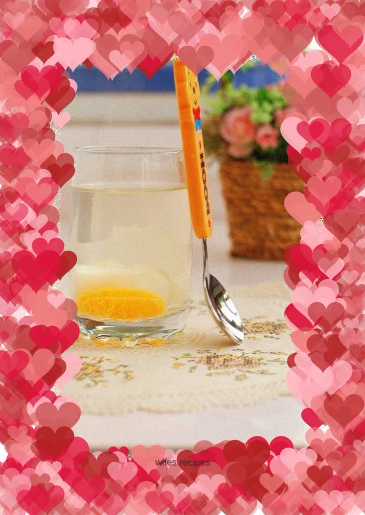 White radish and snow pear drink--a good food therapy for colds and coughs