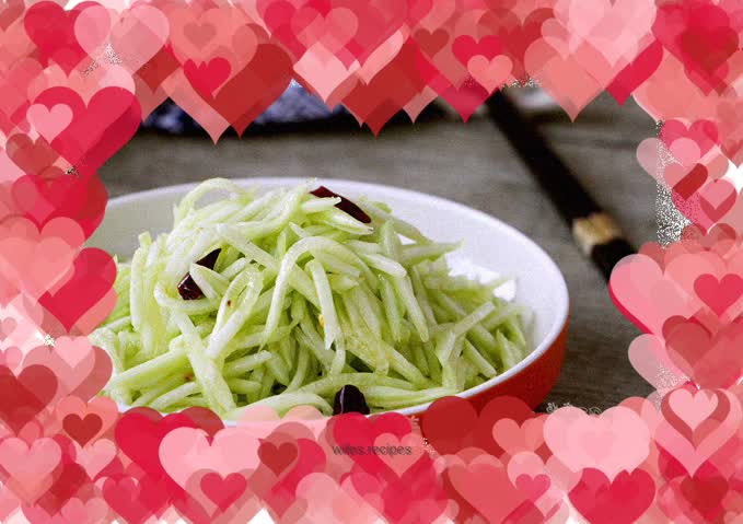 Spicy cucumber shreds