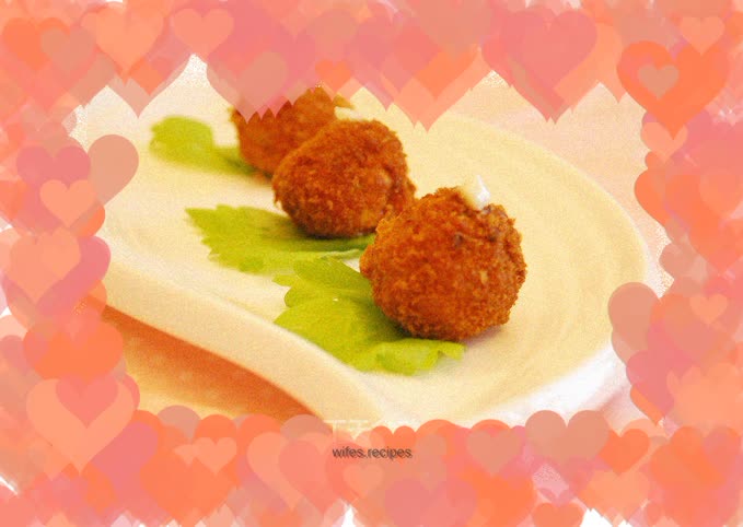 Little ear dumplings and strawberry meatballs