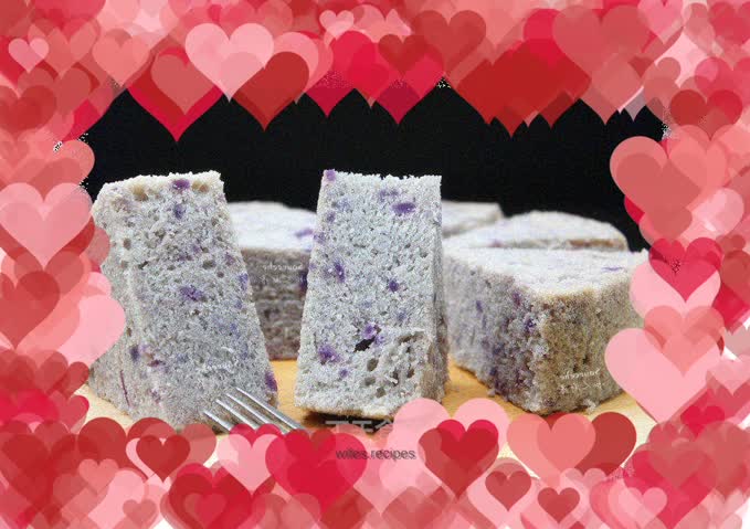 Cantonese style teahouse dim sum, purple sweet potato Mala Cake