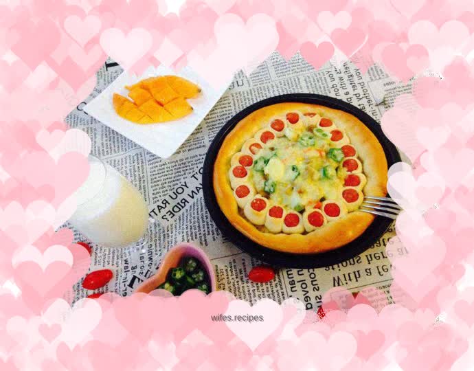 Ham and diced pork pizza