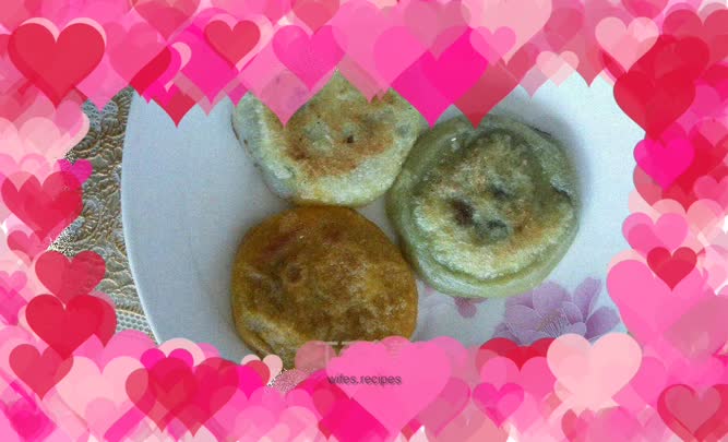 Sticky cakes with red bean filling