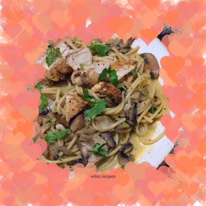 Rich Mushroom Chicken Pasta