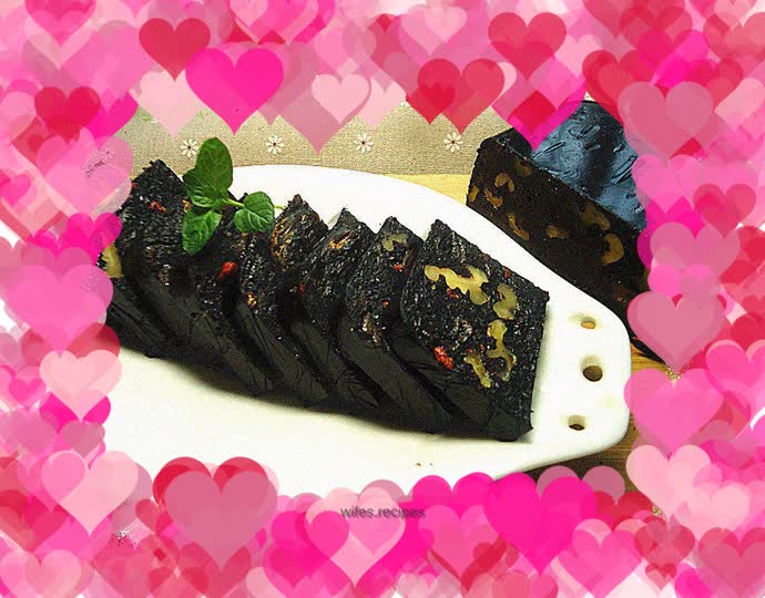 Homemade donkey hide gelatin paste