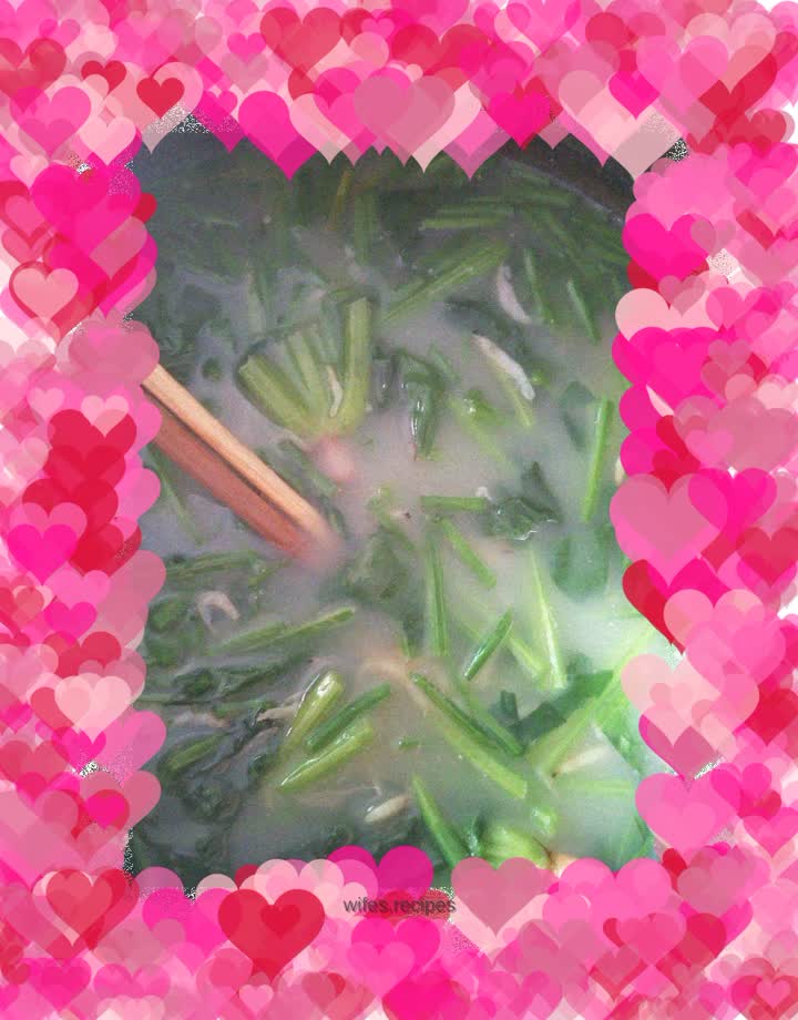 Spinach and shrimp skin soup